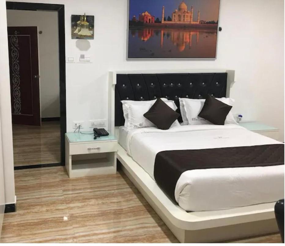 Hotel Raj Comfort บังกาลอร์ ภายนอก รูปภาพ