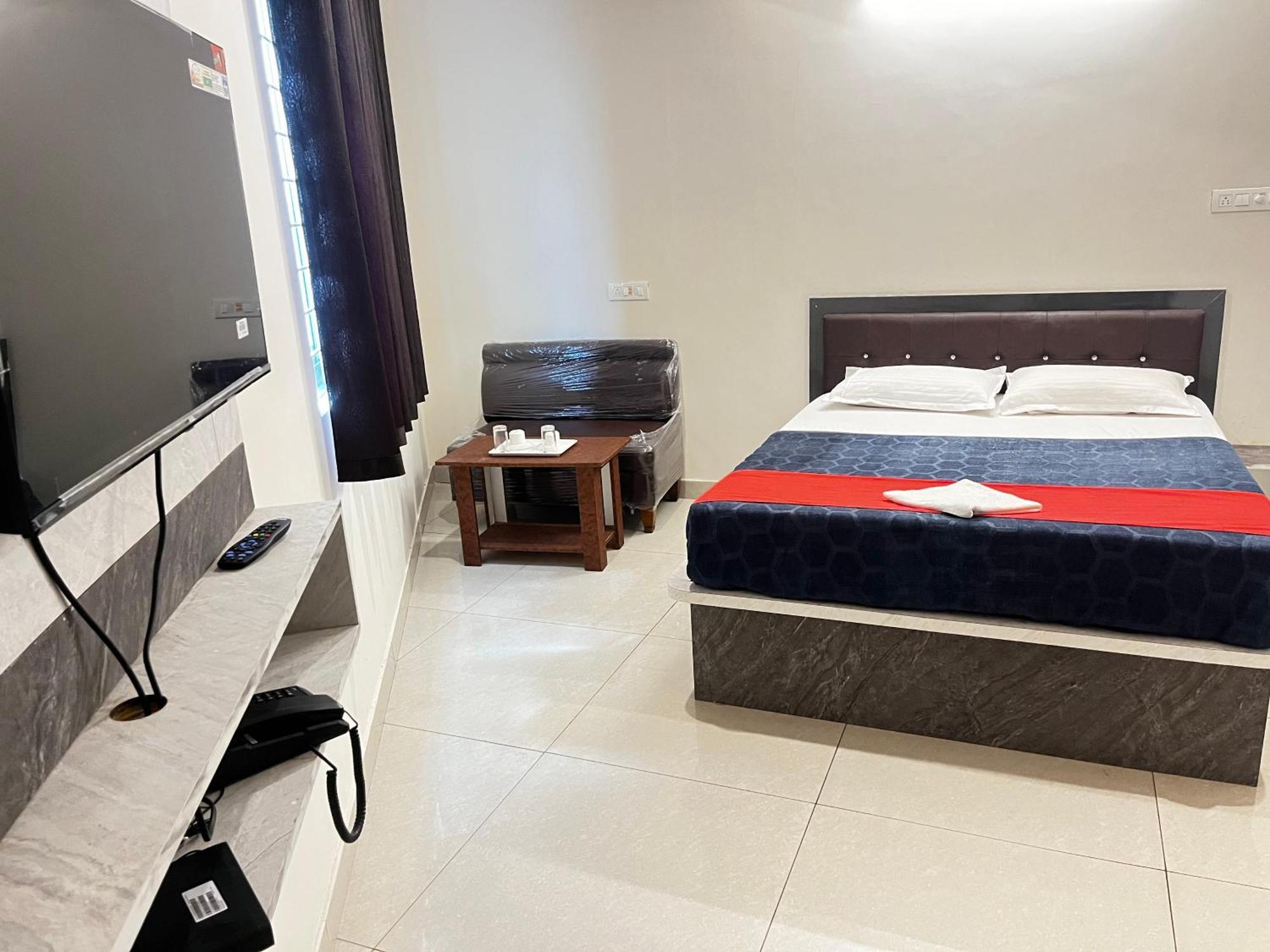 Hotel Raj Comfort บังกาลอร์ ภายนอก รูปภาพ