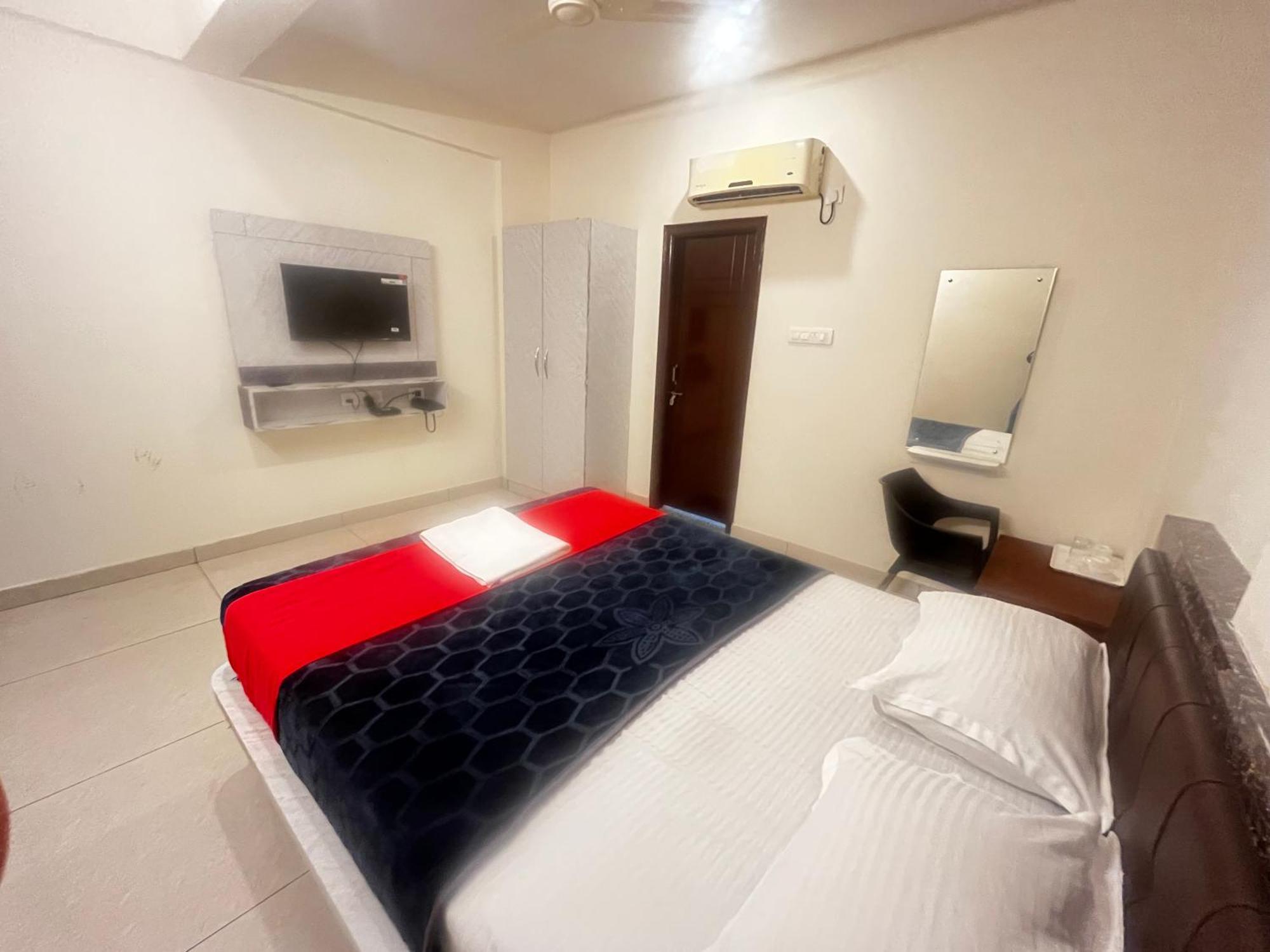 Hotel Raj Comfort บังกาลอร์ ภายนอก รูปภาพ